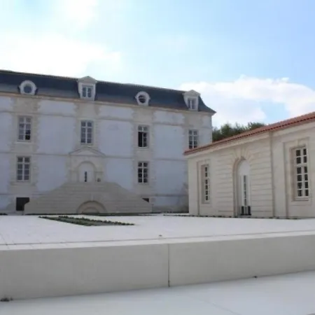 Quai Aux Vivres 68 شقة روشفور